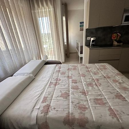 בארי Apartments Ennio Top Class מראה חיצוני תמונה